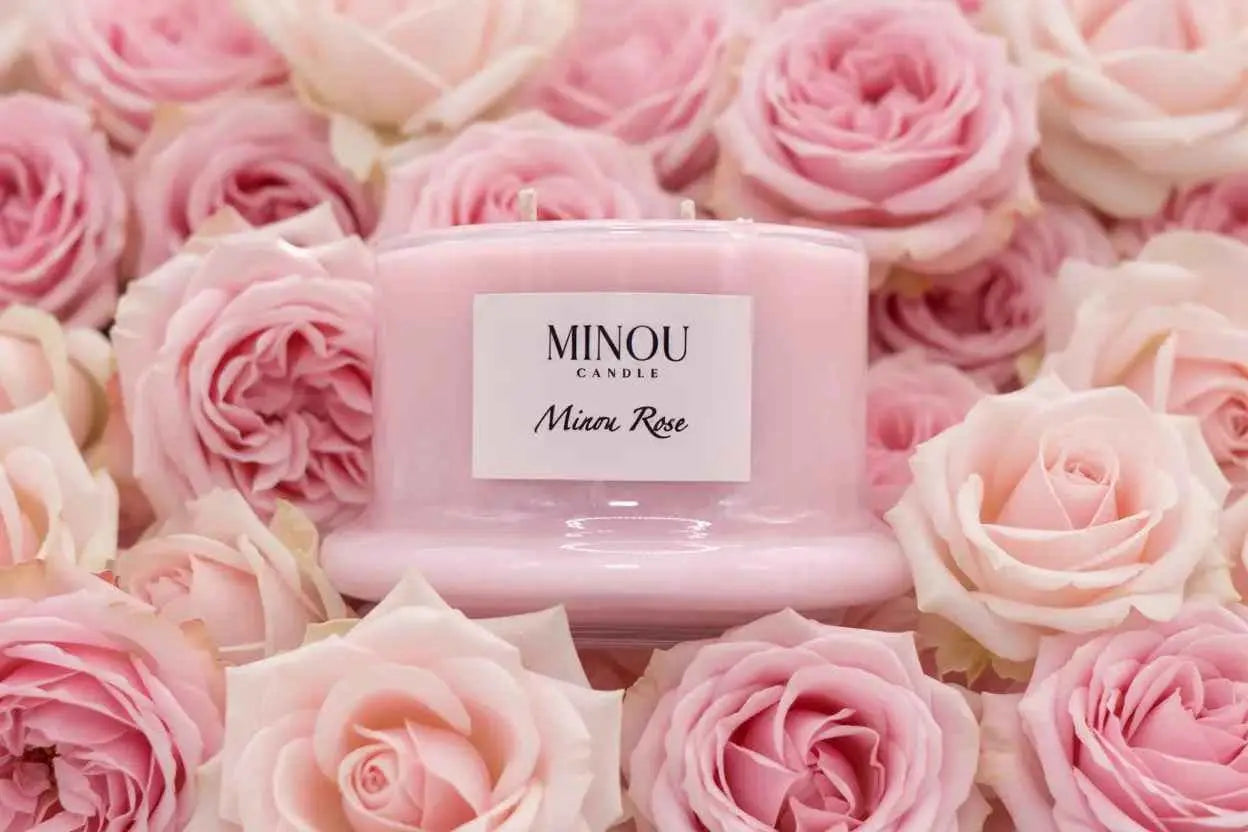 Candela profumata naturale MINOU ROSE | Cera di Soia | Minou Candle